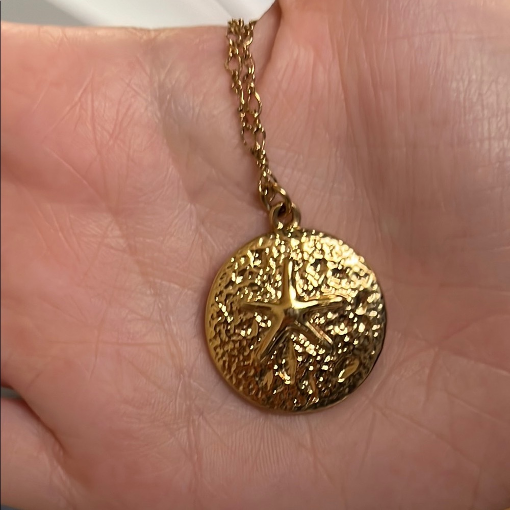 J Crew Gold Starfish Pendant Necklace